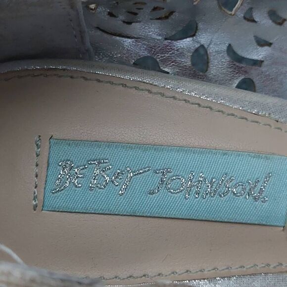 Blue by Betsey Johnson  Elsa Heels Wedding Bridal Formal size 8.5 - Picture 14 of 15